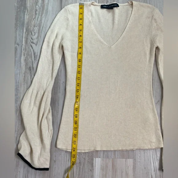 French Connection Vneck sweater Size Large Cream Bell Sleeve Fairy Office Career - Picture 10 of 13